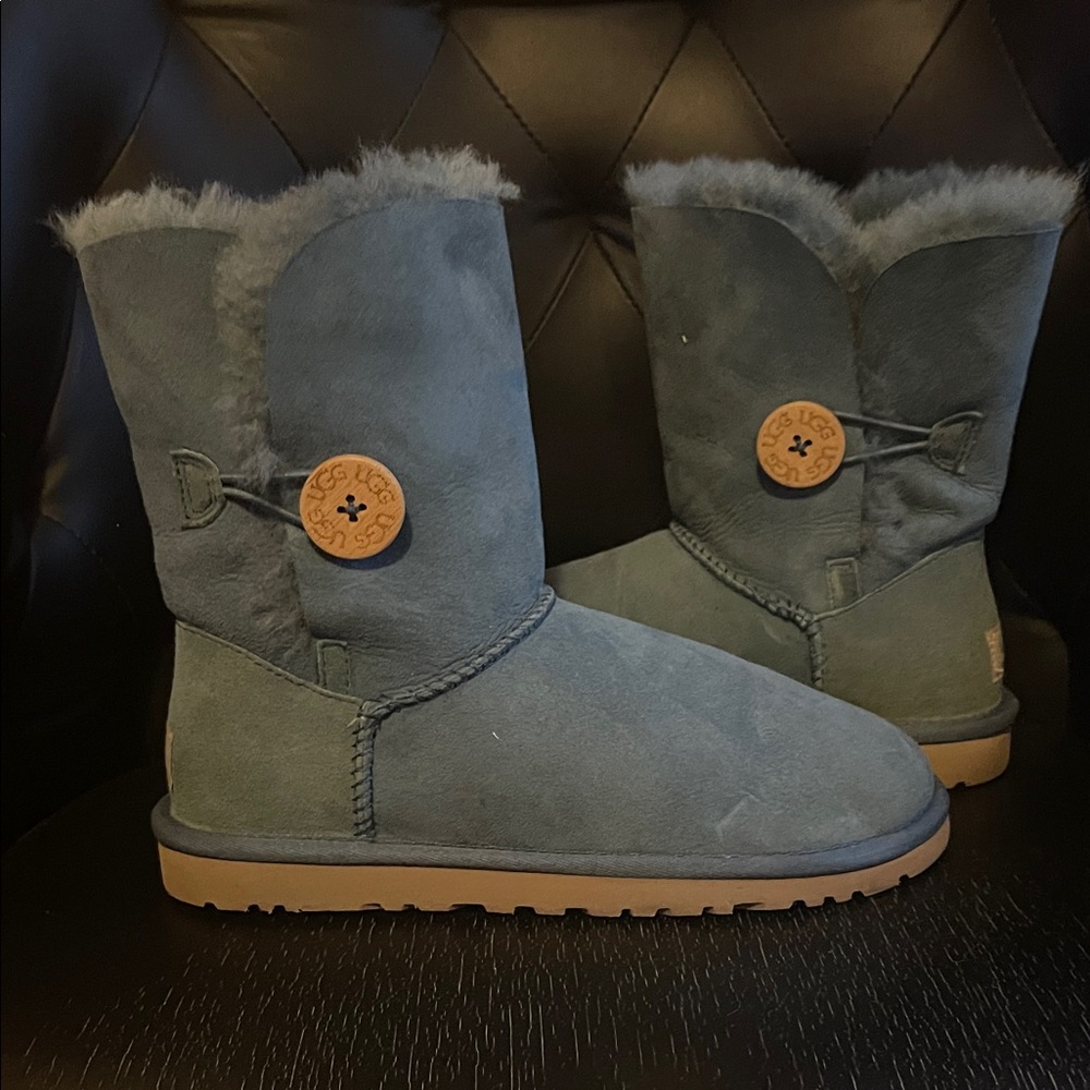 SALE‼️UGG Blue Shearling Winter Boots.